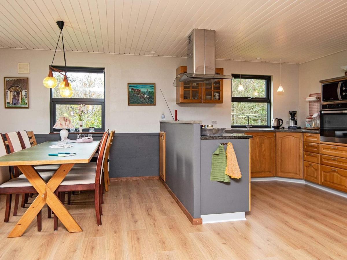 8 Person Holiday Home In R M Lakolk Exteriör bild