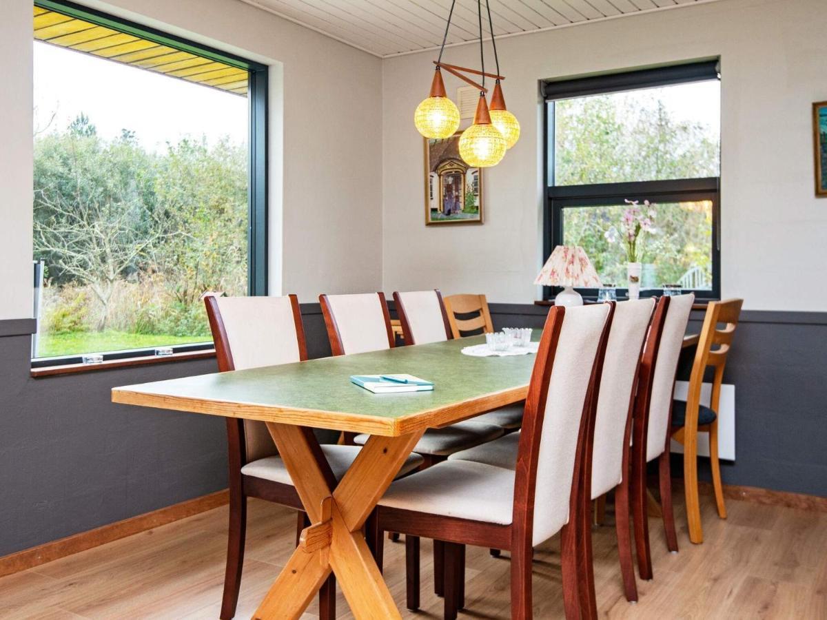8 Person Holiday Home In R M Lakolk Exteriör bild