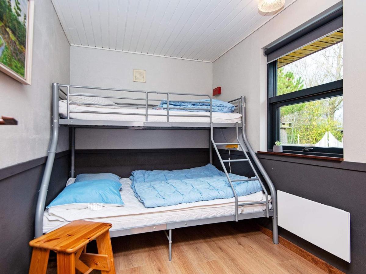 8 Person Holiday Home In R M Lakolk Exteriör bild