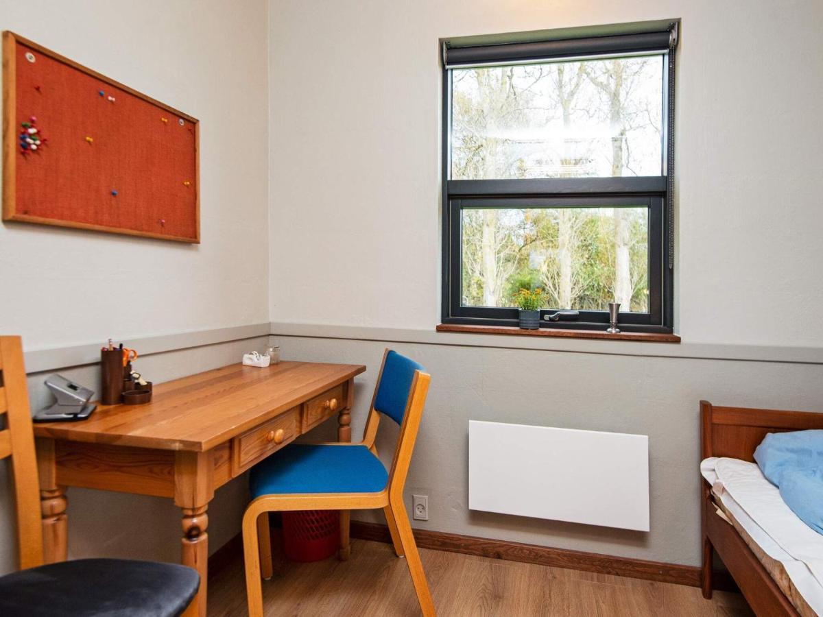 8 Person Holiday Home In R M Lakolk Exteriör bild