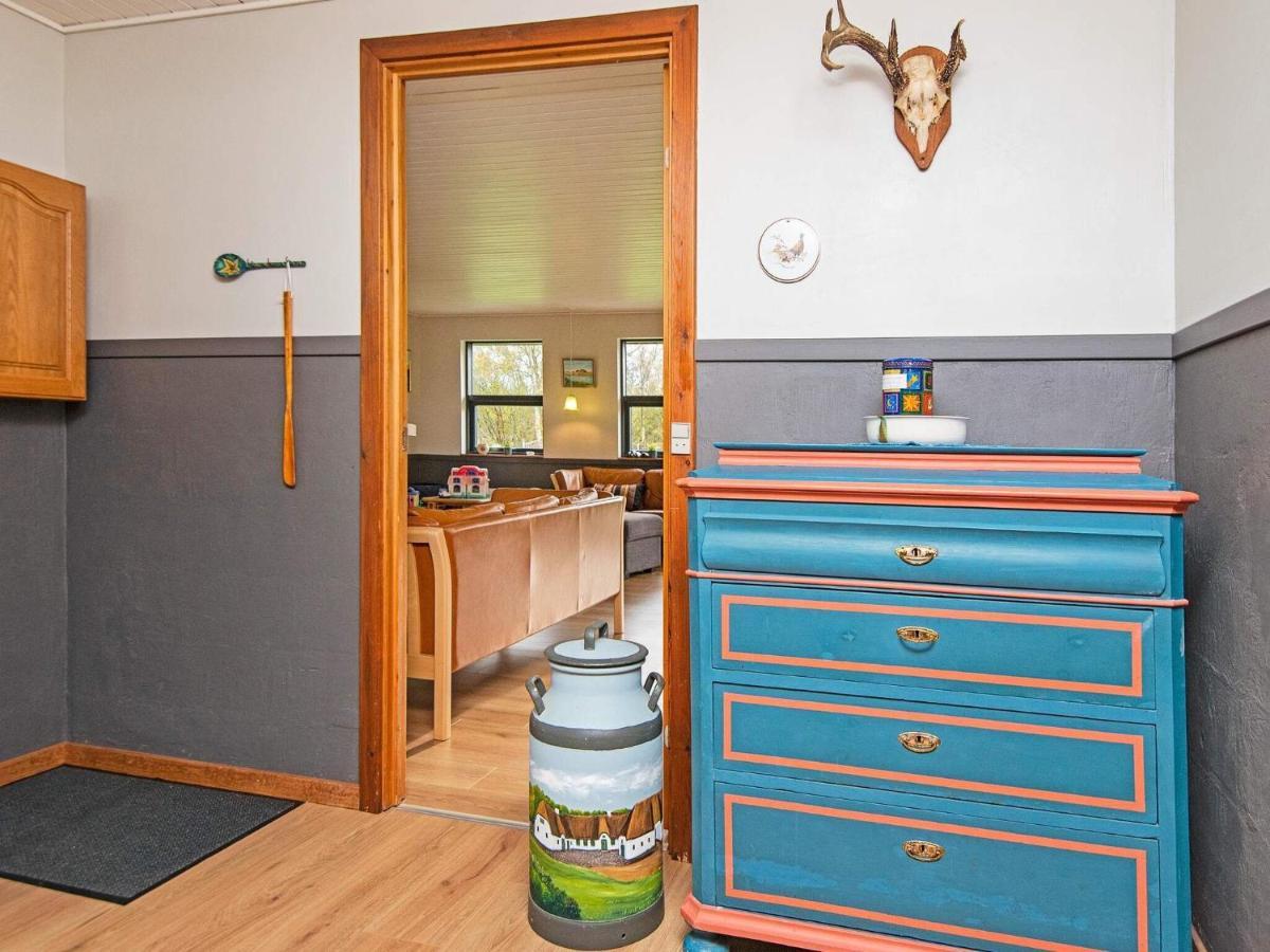 8 Person Holiday Home In R M Lakolk Exteriör bild